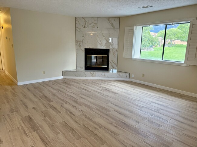 Living Room - 5801 Lowell St NE