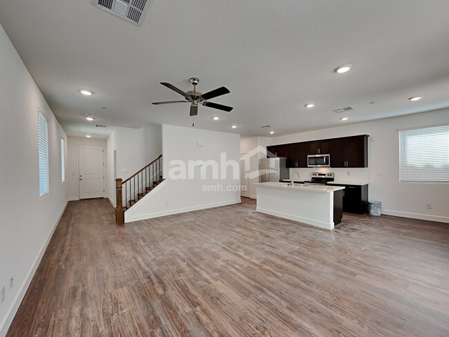 Building Photo - 3337 Blodwen St