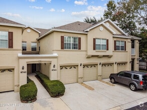 Building Photo - 9744 Summer Grove Way W