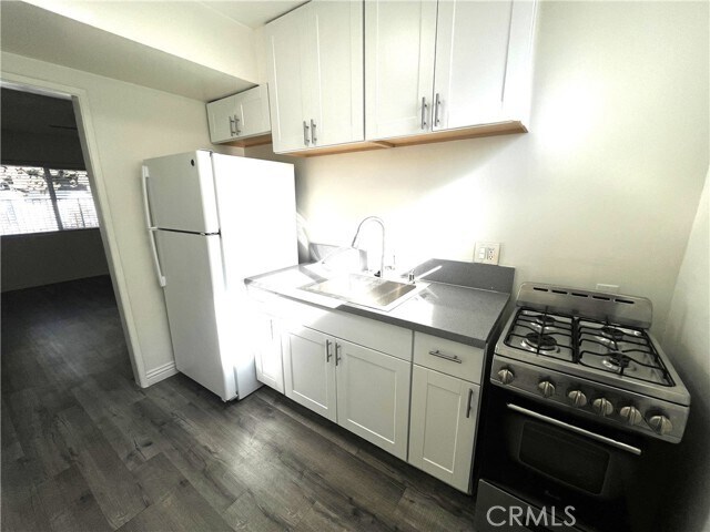 Foto del edificio - 12926 Doty Ave