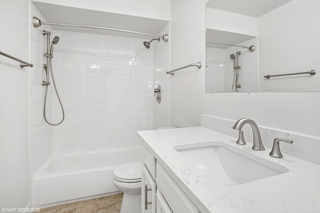 Building Photo - 460 Eagle Dr