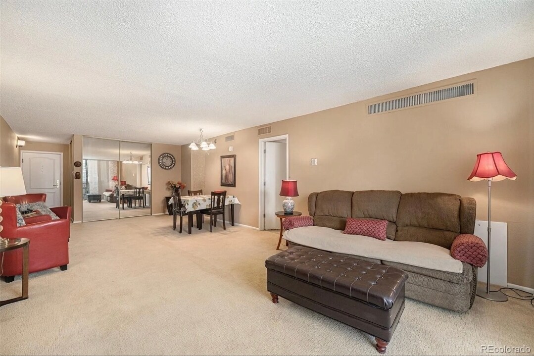 Building Photo - 1020 15th St