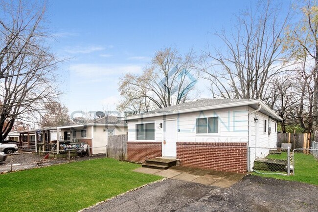 Building Photo - 3916 Aurora St