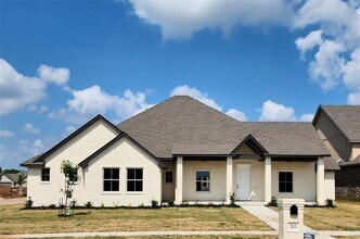 Building Photo - 101 Tralee Ln