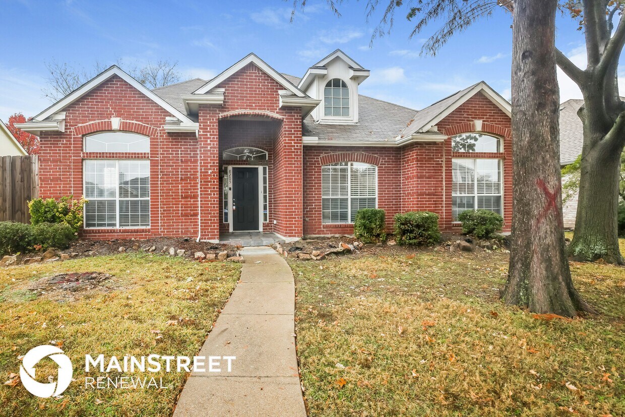 Foto principal - 8205 Lake Bend Dr