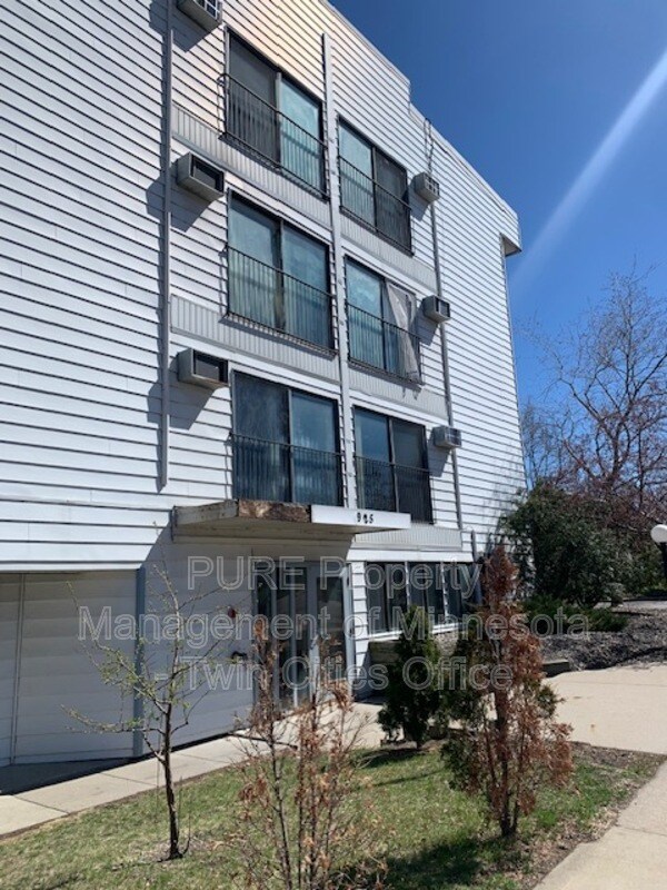 Building Photo - 925 30th Ave S