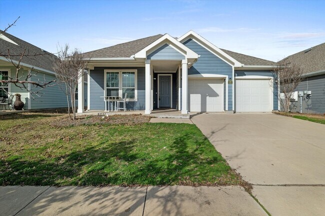 Building Photo - 9141 Blackstone Dr