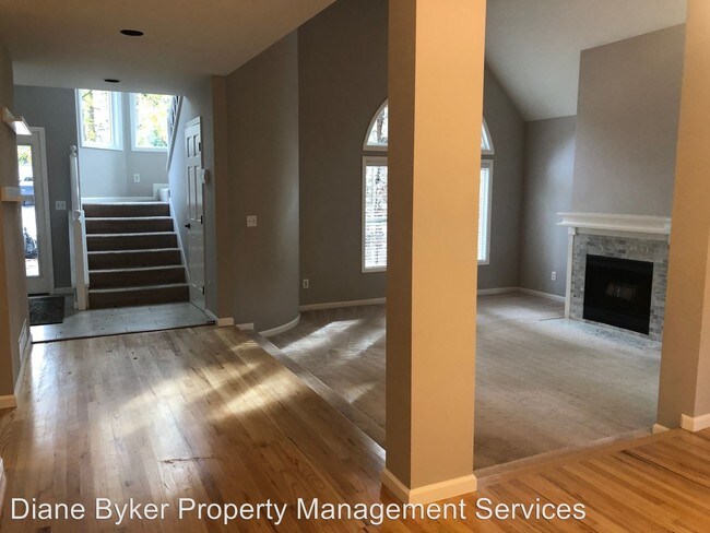Building Photo - 4 br, 3 bath House - 4751 Sportsman Drive