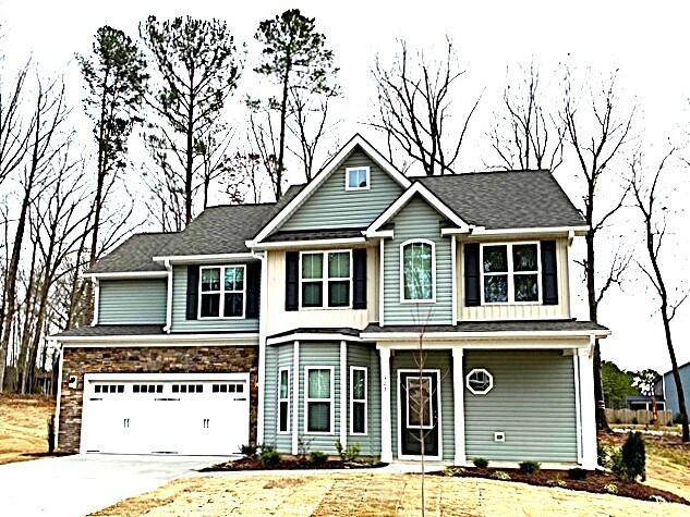 Primary Photo - 102 White Ash Ln
