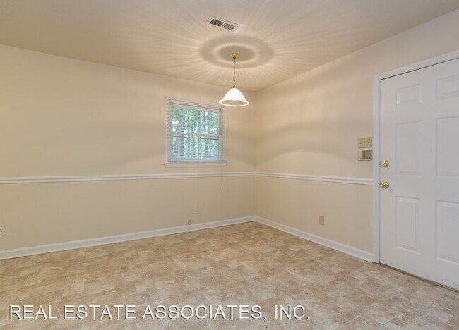 Building Photo - 3 br, 2 bath House - 3008 Independence Ave.