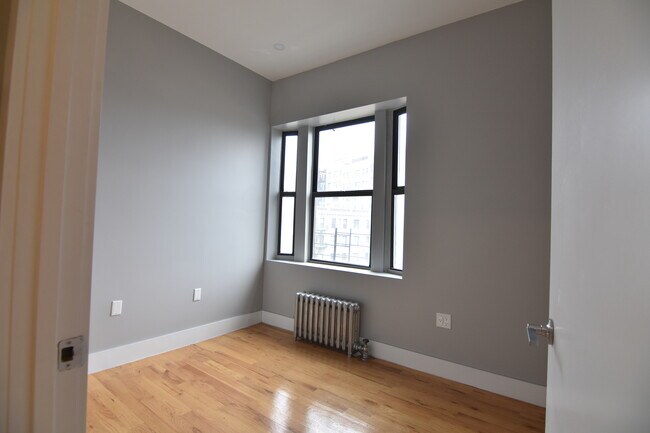 Building Photo - 25 Fort Washington Ave
