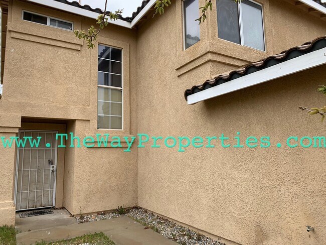 Foto del edificio - 14566 Foothill Rd