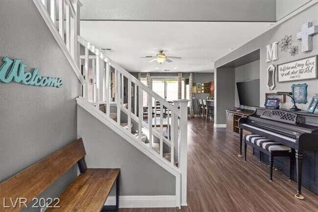 Foto del edificio - 4 BEDROOM 3 BATH SINGLE FAMILY HOME IN PROVIDENCE!!