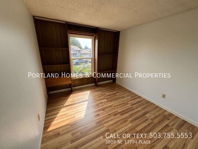 Foto del edificio - 3809 NE 137th Pl