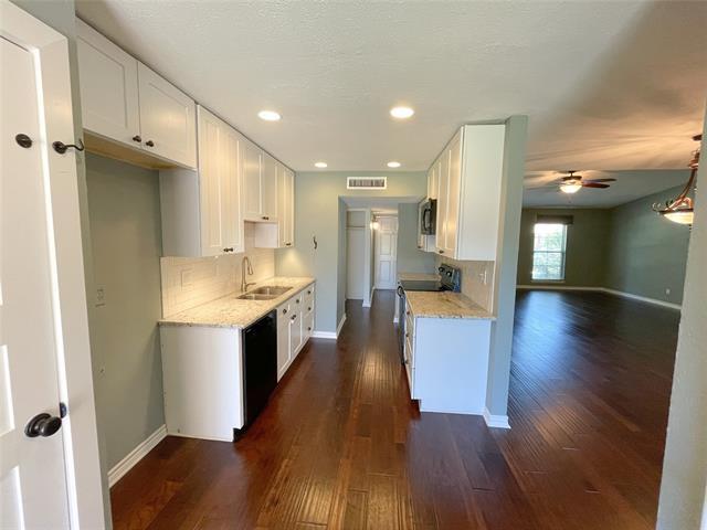 Foto del edificio - 526 Shadowcrest Ln
