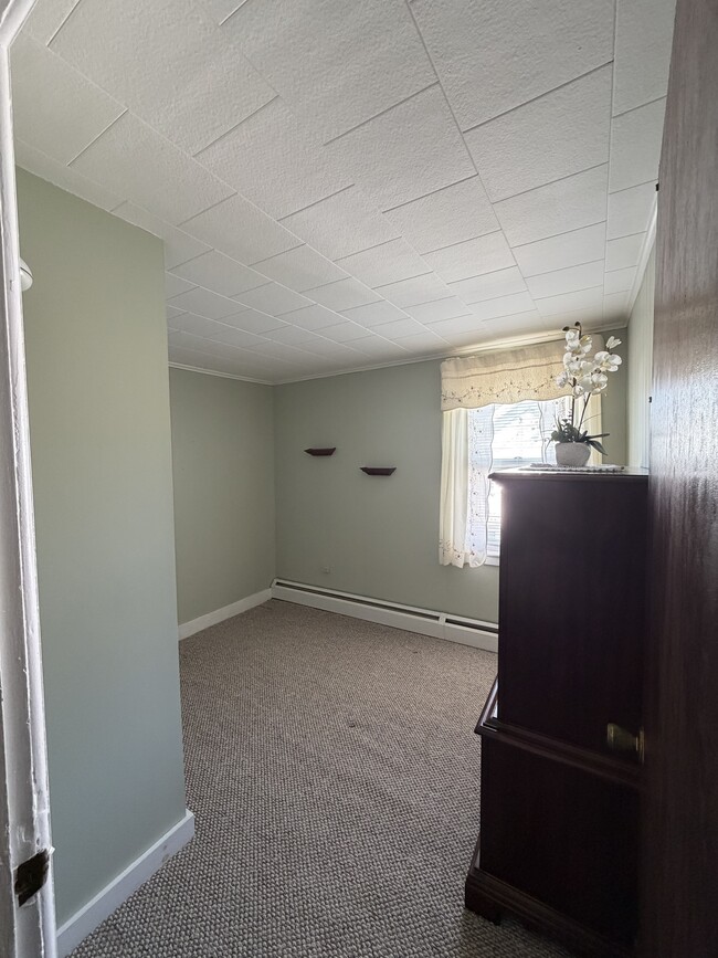 Building Photo - 9 N A St