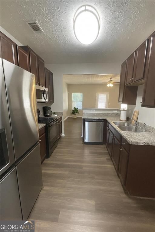 Building Photo - 6303 Ellenwood Dr