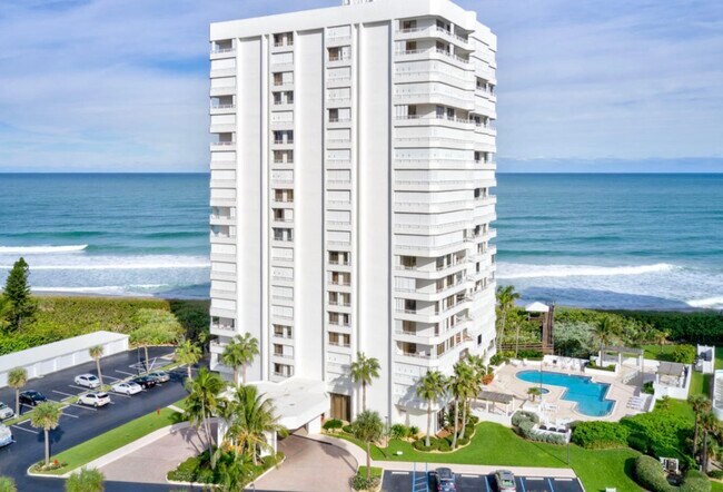 Foto del edificio - 9950 S Ocean Dr