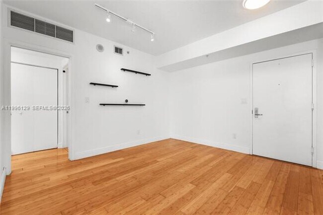 Building Photo - 335 S Biscayne Blvd