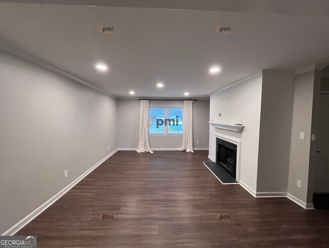 Building Photo - 162 Elysian Way NW