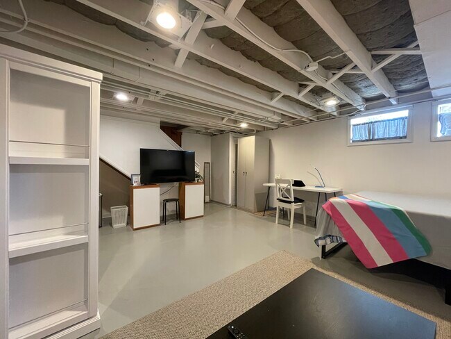 Foto del edificio - 326 Greenlow Rd