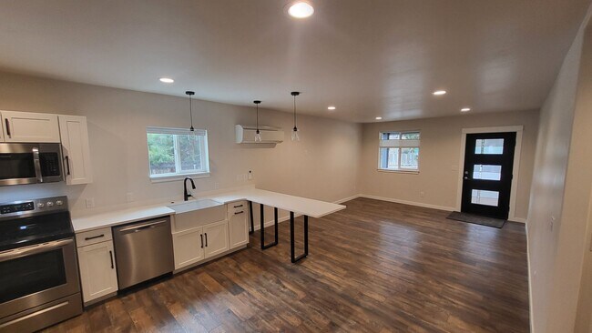 Foto del edificio - 1460 NW Newport Ave
