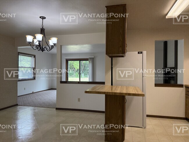 Building Photo - 1630 N Whitney Dr