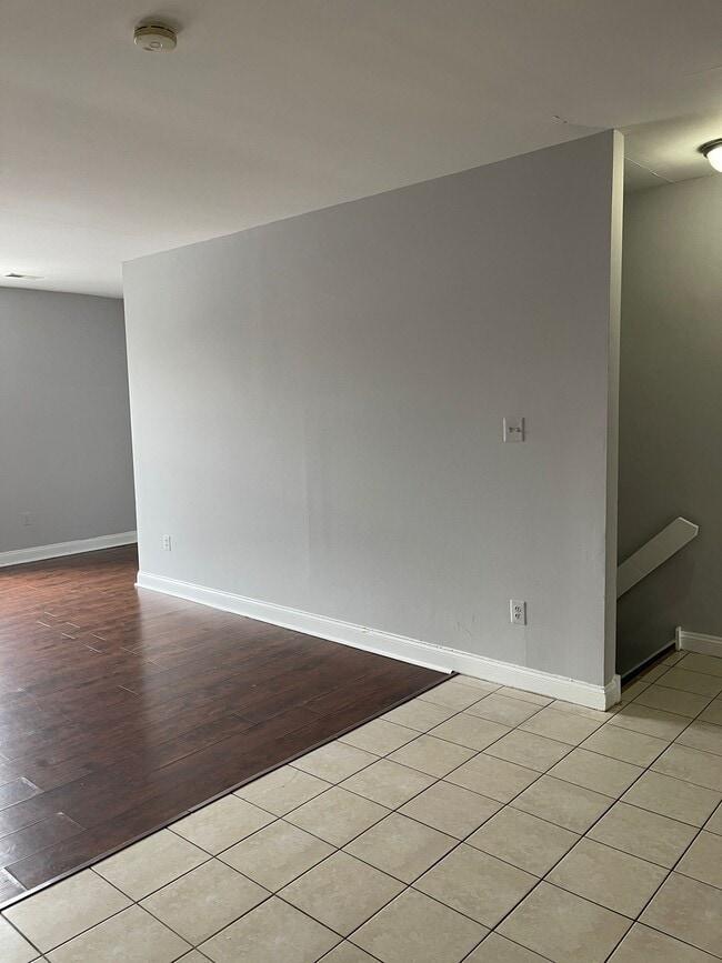 Building Photo - 5849 Market St