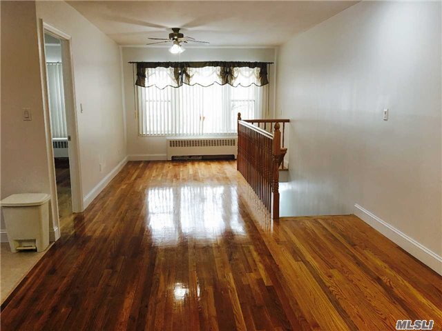 Building Photo - 39-21-39202 202nd St