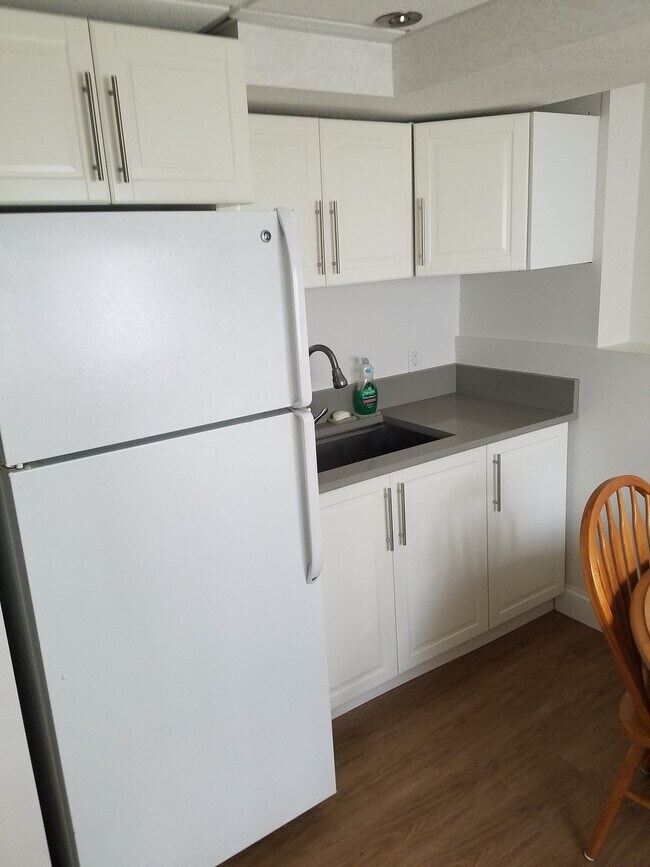 Foto del edificio - 7935 Edgewood Ct
