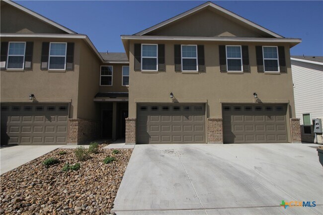 Foto del edificio - 324 Untermaier St