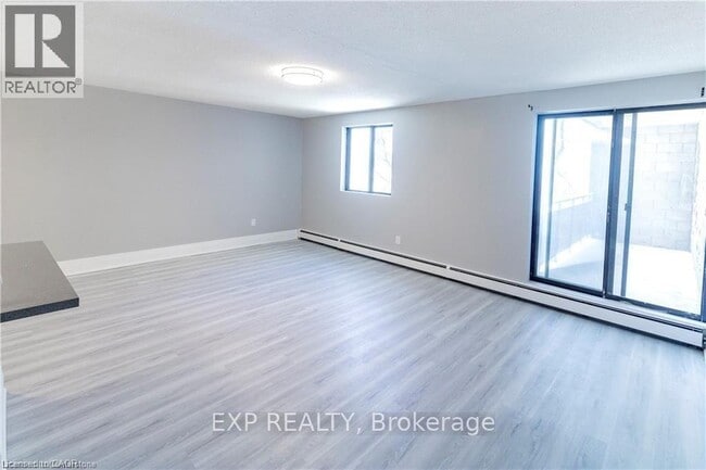 Building Photo - 4422 Huron St