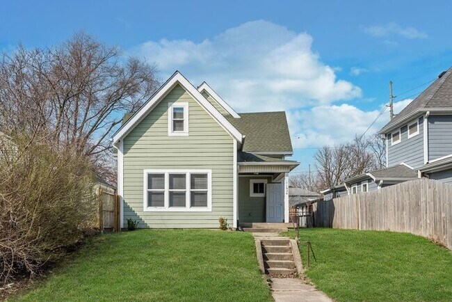 Building Photo - Spacious Remodeled 3 Bedroom in Fountain S...