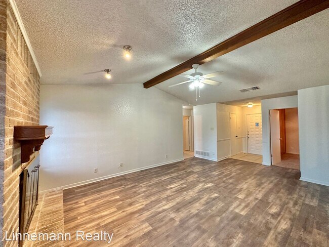 Building Photo - 4 br, 2 bath House - 3010 Paintrock Drive