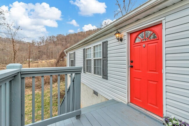 Foto del edificio - 9 Harwood Cemetary Rd