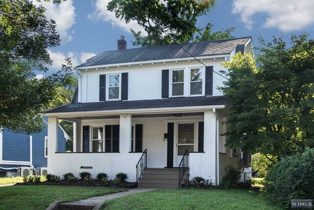 Building Photo - 235 Lakeview Dr