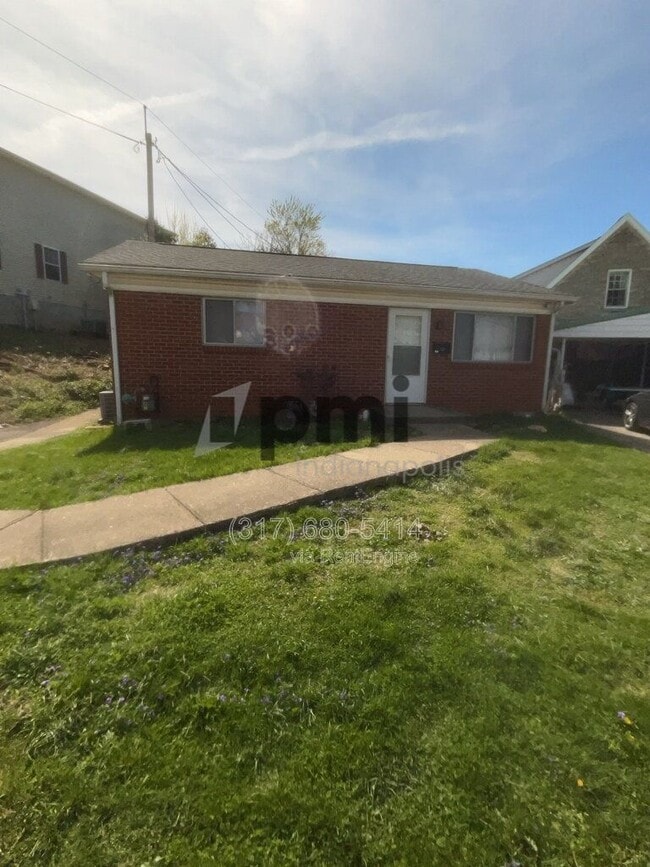 Building Photo - 116 E 19th St