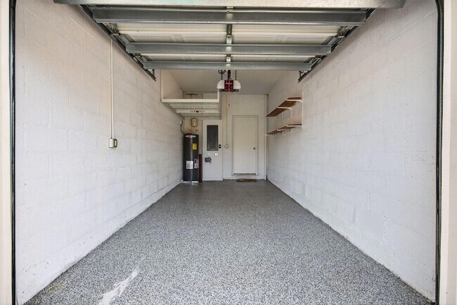 Building Photo - 160 Village Blvd