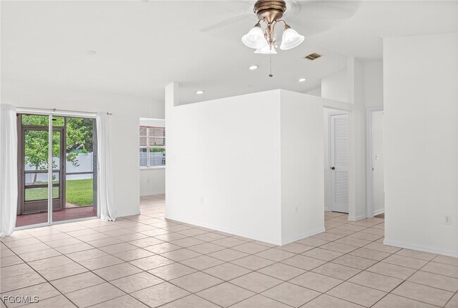 Foto del edificio - 1425 SW 10th St
