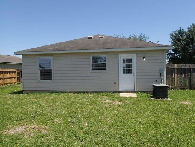 Foto del edificio - 6906 Lost Timber Ln