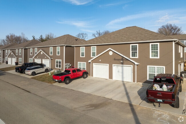 Building Photo - Yellowstone Development