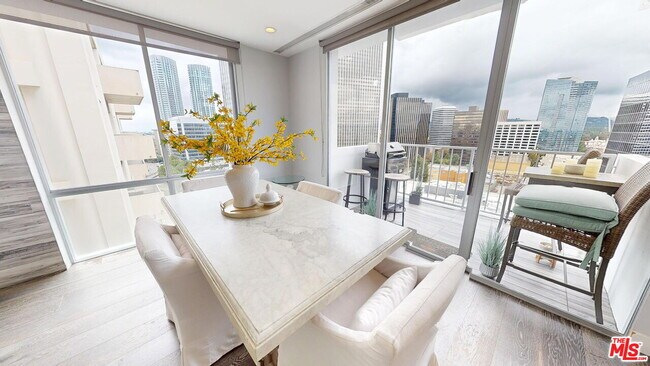 Building Photo - 2160 Century Pk E