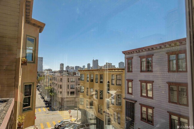 Building Photo - 1428 Kearny St