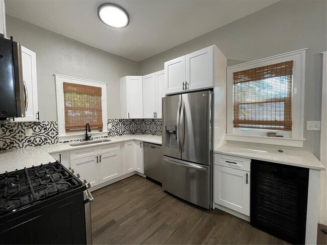 Building Photo - 1932 W Spruce St