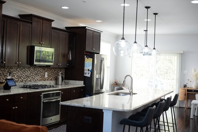 Building Photo - 12713 Rustic Rock Ln