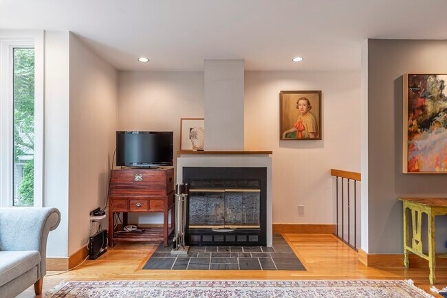 Foto del edificio - 54 Trowbridge St