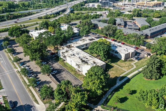 Aerial Photo - Tivoli Apartments