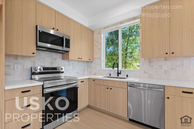 Building Photo - Brand New Construction Unit for Rent - 2 B...