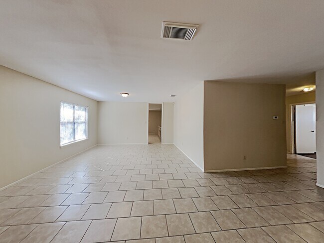 Building Photo - 3909 Davenport