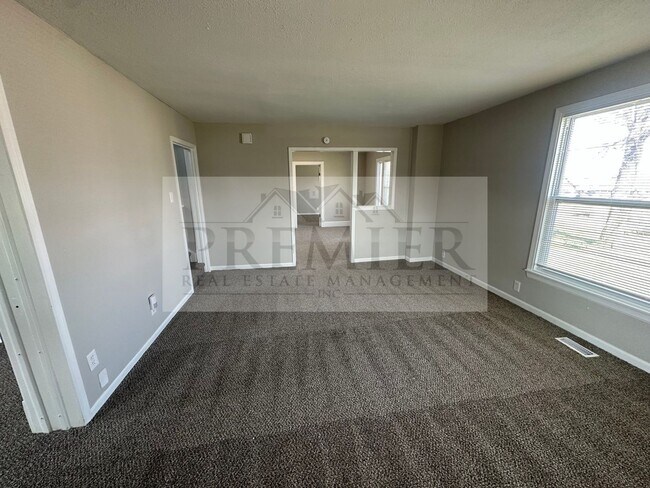 Foto del edificio - 184 W North St